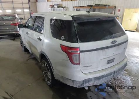 2015 Ford Utility Police Interceptor z USA, uszkodzony, nr VIN 1FM5K8AR2FGA41866